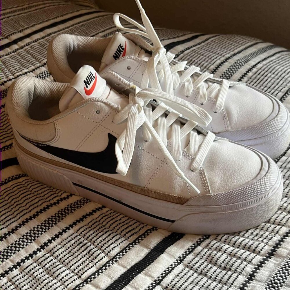 Nike Women's Court Legacy Lift Platform Women's Size 9